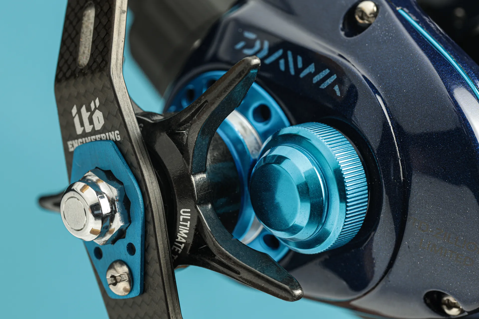 Anodisation en bleue turquoise par Dumonteil Limoges 